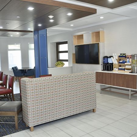 Holiday Inn Express Windsor Sonoma Wine Country By Ihg Exterior foto