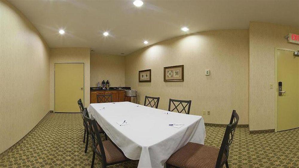 Holiday Inn Express Windsor Sonoma Wine Country By Ihg Exterior foto