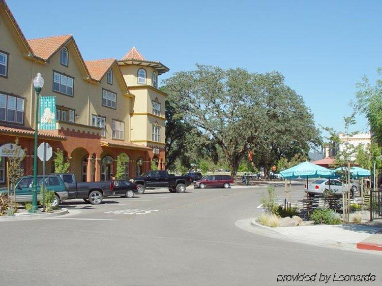 Holiday Inn Express Windsor Sonoma Wine Country By Ihg Exterior foto